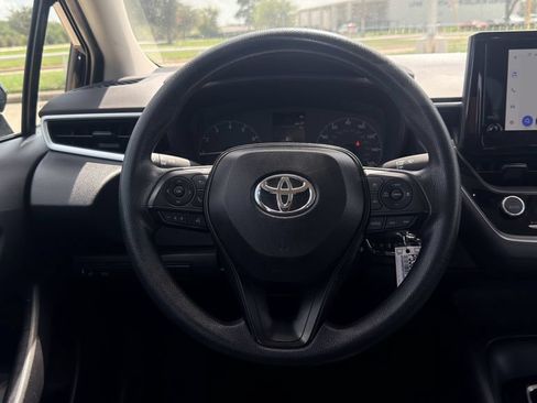 Used 2025 Toyota Corolla LE FWD image 14