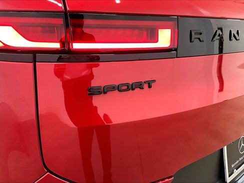Used 2023 Land Rover Range Rover Sport SE AWD/4WD image 49