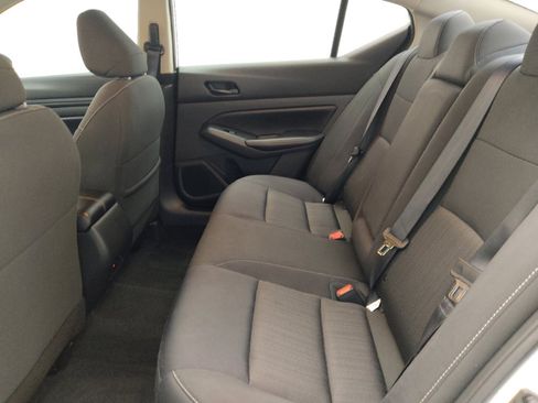 Used 2025 Nissan Altima 2.5 SV FWD image 18