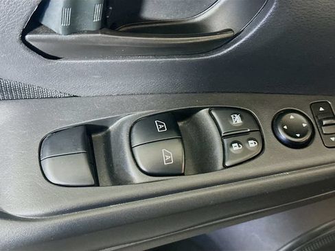 Used 2024 Nissan Kicks S FWD image 19