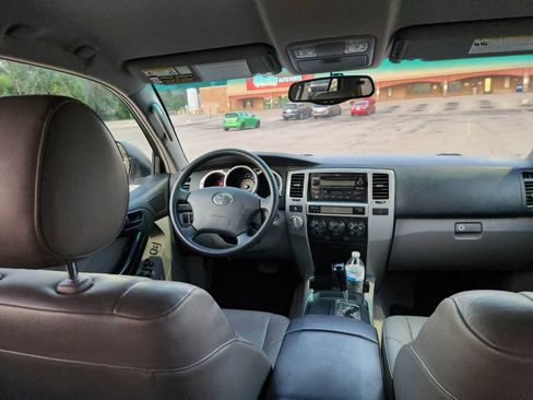 Used 2005 Toyota 4Runner SR5 AWD/4WD image 20