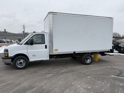 New 2024 Chevrolet Express 4500 w/ Power Convenience Package image 3