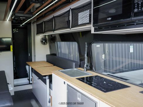 Used 2024 Mercedes-Benz Sprinter 2500 image 62