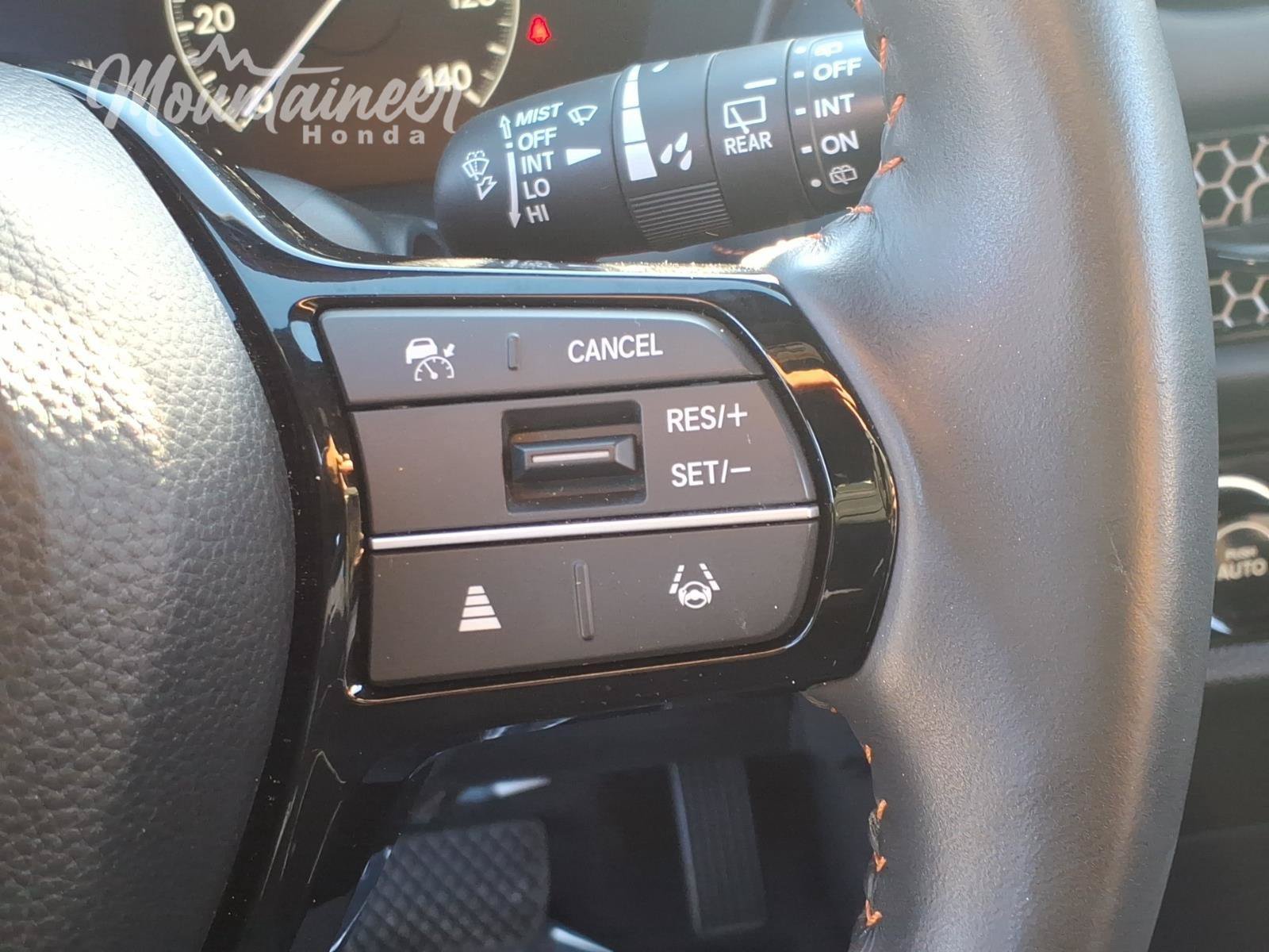 Used 2025 Honda HR-V Sport image 31