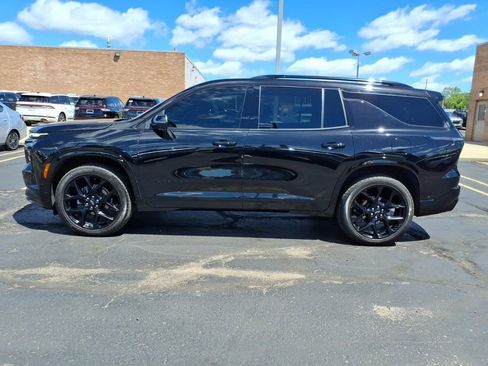 Used 2024 Chevrolet Traverse RS AWD/4WD image 4