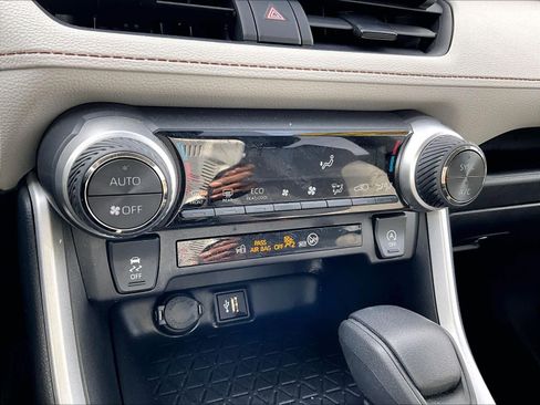 Used 2024 Toyota RAV4 XLE image 26