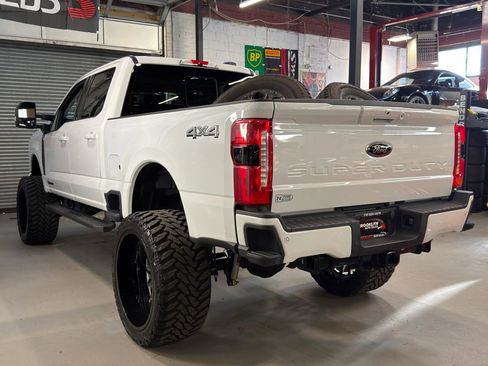 Used 2024 Ford F250 Lariat w/ Lariat Ultimate Package image 9