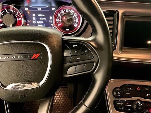 Used 2023 Dodge Challenger SXT image 12