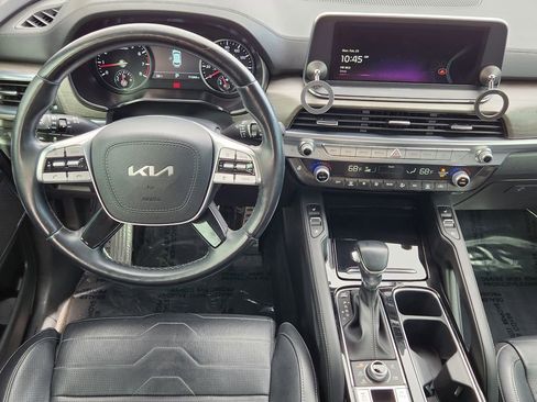 Used 2022 Kia Telluride SX w/ SX Prestige Package image 2