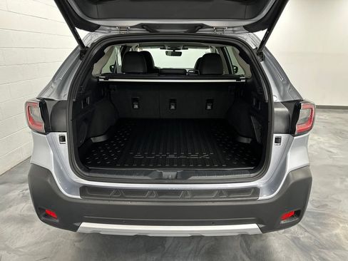 Used 2024 Subaru Outback Limited AWD/4WD image 10