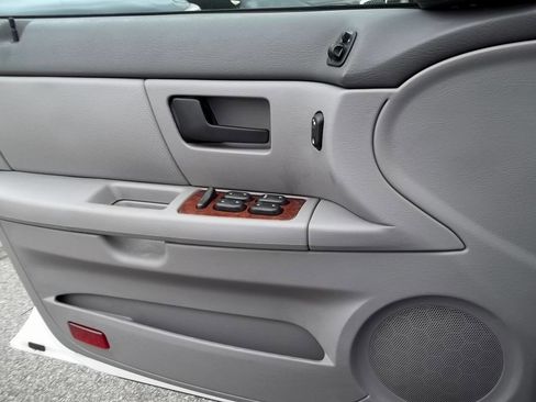 Used 2005 Mercury Sable LS image 14