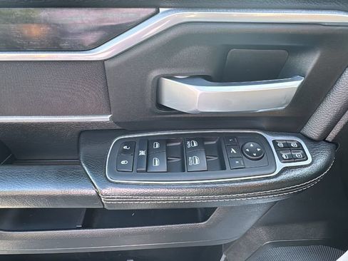 Used 2024 RAM 3500 Big Horn AWD/4WD image 13
