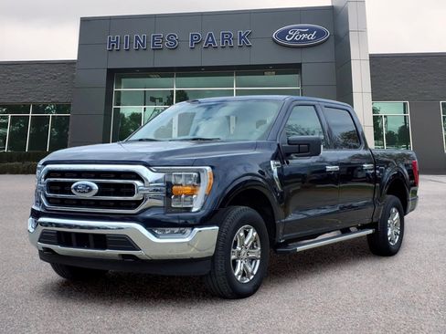 Used 2022 Ford F150 XLT w/ Equipment Group 302A High AWD/4WD image 3