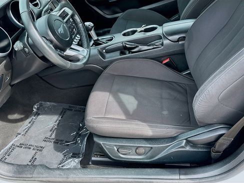 Used 2022 Ford Mustang Convertible w/ Equipment Group 101A image 17