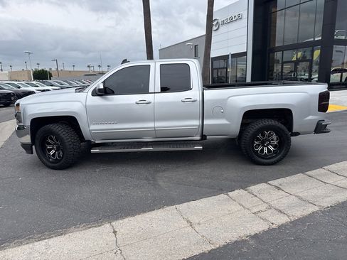 Used 2018 Chevrolet Silverado 1500 LT image 28