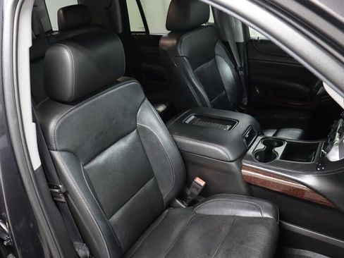 Used 2017 GMC Yukon SLT AWD/4WD image 23