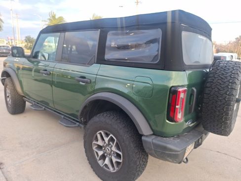 Used 2023 Ford Bronco Badlands image 7