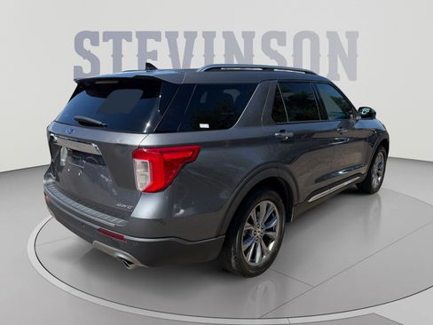 Used 2023 Ford Explorer Limited AWD/4WD image 5