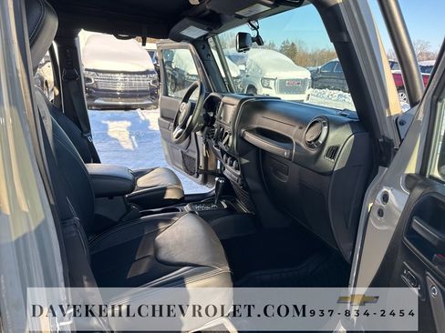 Used 2018 Jeep Wrangler Unlimited Sport image 22