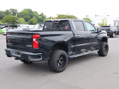 Used 2019 Chevrolet Silverado 1500 High Country w/ Technology Package AWD/4WD image 21