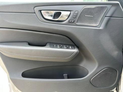 Certified 2023 Volvo XC60 B5 Ultimate w/ Climate Package AWD/4WD image 17