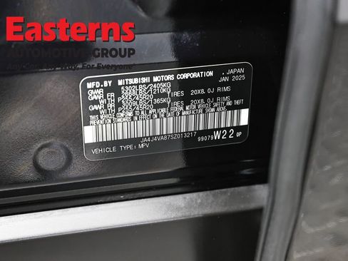 Used 2025 Mitsubishi Outlander SE AWD/4WD image 36