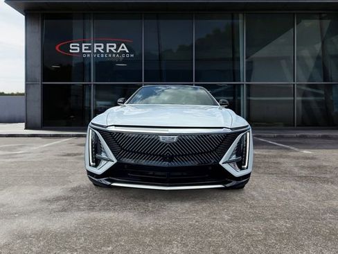 Certified 2024 Cadillac Lyriq Luxury AWD/4WD image 6
