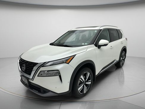 Used 2023 Nissan Rogue SL w/ SL Premium Package AWD/4WD image 3