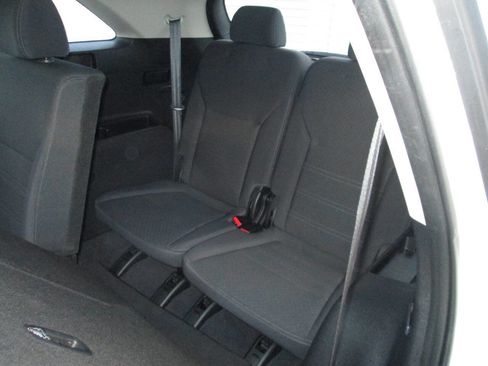 Used 2016 Kia Sorento LX w/ LX Convenience Package image 17