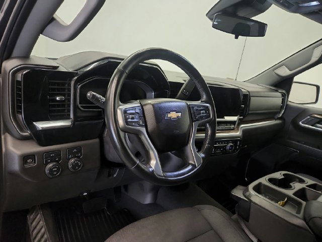 Used 2023 Chevrolet Silverado 1500 LT AWD/4WD image 13