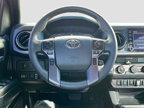 Used 2022 Toyota Tacoma TRD Off-Road w/ Technology Package image 11