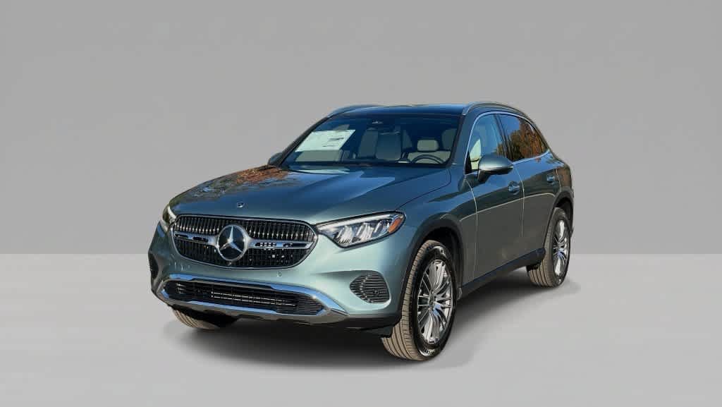 Used 2027 Mercedes-Benz GLC 300 4MATIC image 1