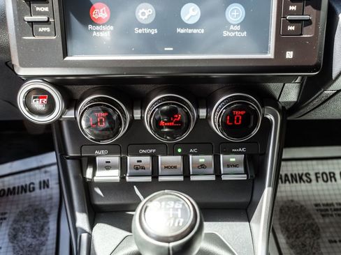 Used 2023 Toyota GR86 RWD image 17