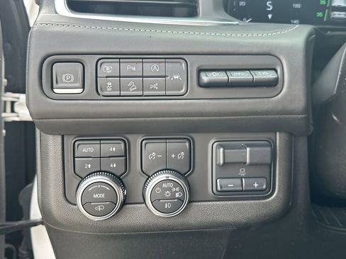 Used 2023 GMC Yukon XL Denali Ultimate image 20