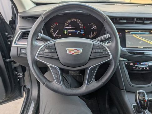 Used 2017 Cadillac XT5 Luxury image 9