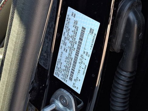 Certified 2022 Ford Escape SEL w/ SEL Stealth AWD Package image 28