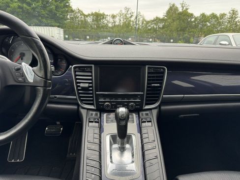 Used 2014 Porsche Panamera S RWD image 30