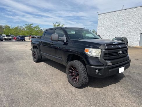 Used 2014 Toyota Tundra SR5 w/ TRD Off Road Package image 5
