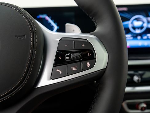 Used 2026 BMW X5 xDrive40i w/ M Sport Package image 34