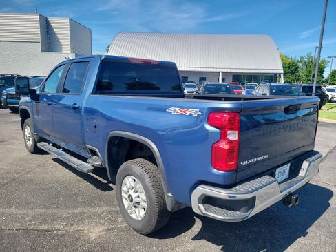Used 2025 Chevrolet Silverado 2500 LT w/ Convenience Package AWD/4WD image 8