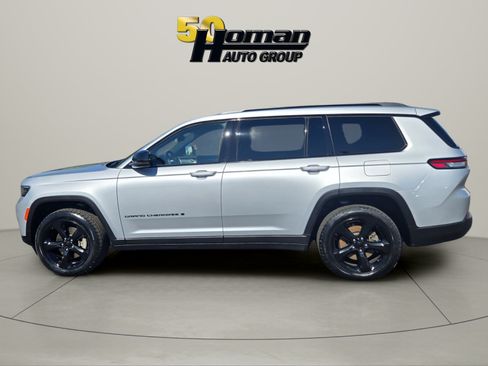 Used 2023 Jeep Grand Cherokee L Laredo AWD/4WD image 2