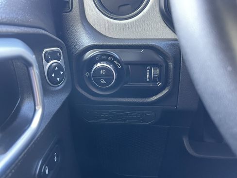 New 2026 Jeep Gladiator Sport AWD/4WD image 36