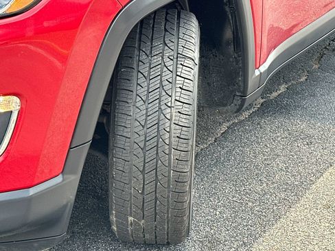 Used 2019 Jeep Compass Limited FWD image 25