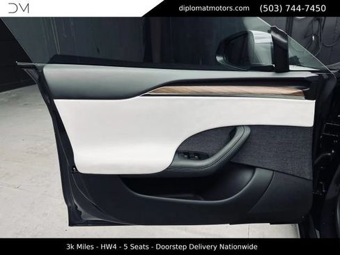 Used 2026 Tesla Model S AWD/4WD image 25