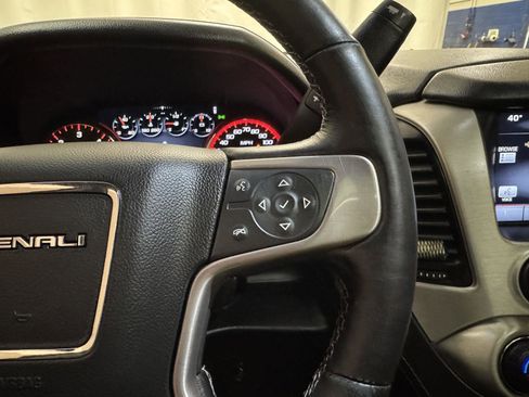 Used 2015 GMC Yukon Denali w/ Premium Package AWD/4WD image 23