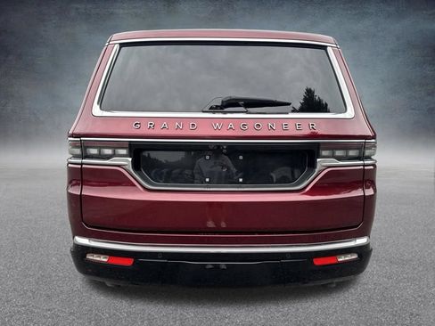 Used 2025 Jeep Grand Wagoneer Series III w/ Rear Seat Video Group 1 AWD/4WD image 7