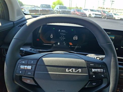 New 2026 Kia Sportage EX AWD/4WD image 13