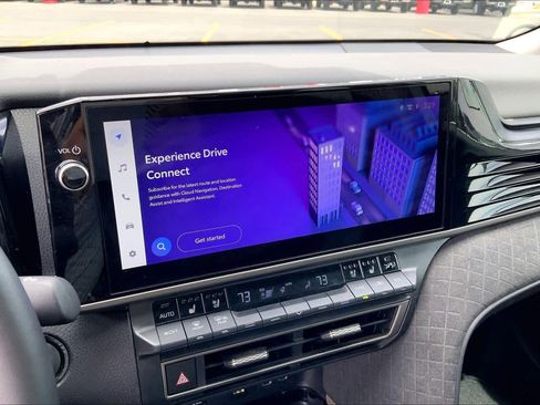 Used 2025 Toyota Camry XLE w/ Premium Package FWD image 27