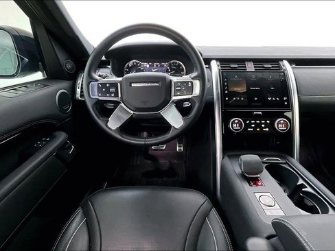 Used 2023 Land Rover Discovery S R-Dynamic image 7