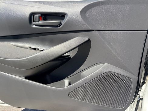 Used 2022 Toyota Corolla LE image 24